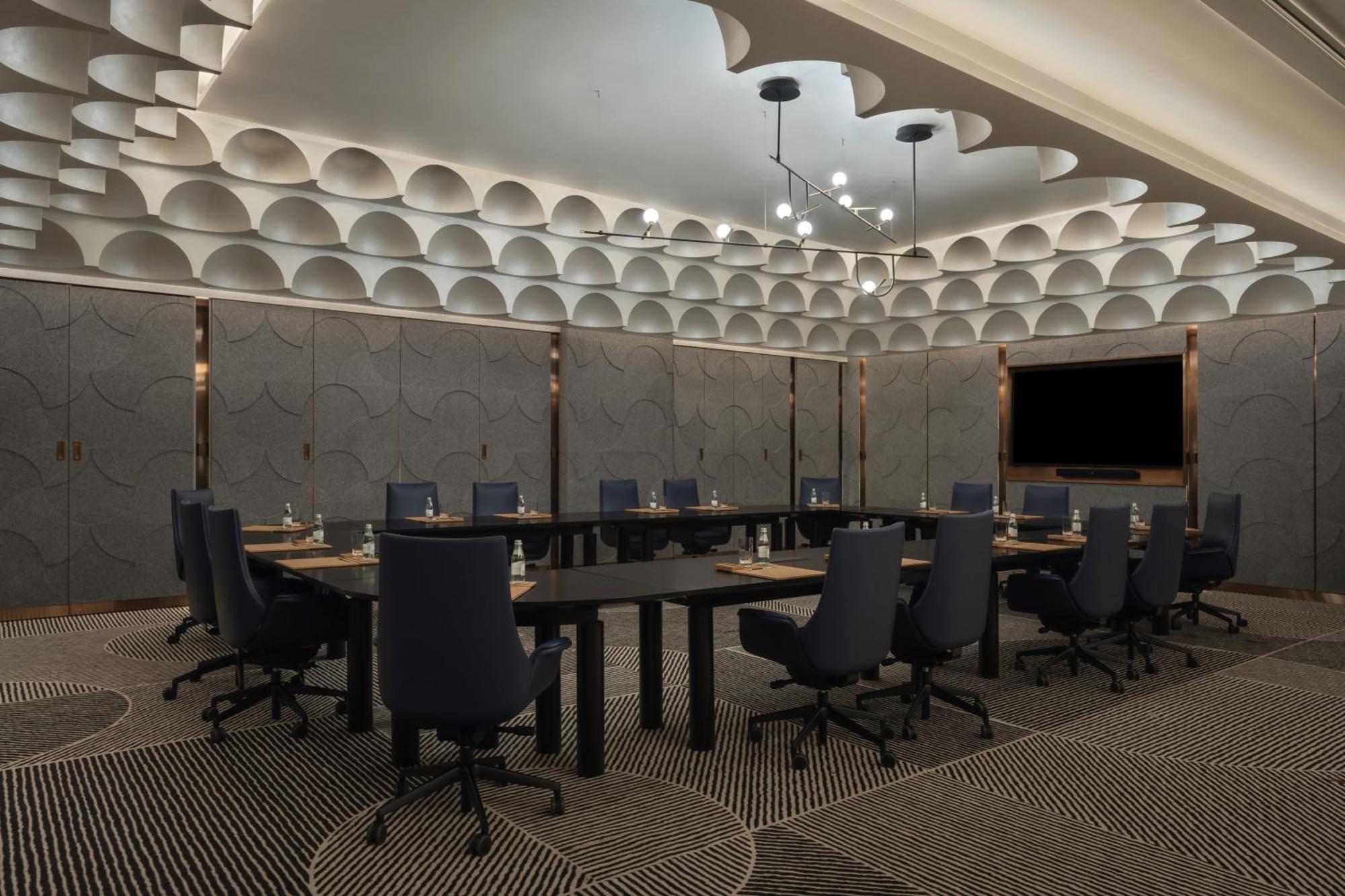 So/ Uptown Dubai Hotel Exterior foto The meeting room of the Executive Council